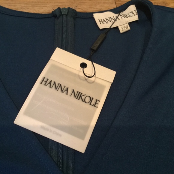 NWT Hanna Nikole Bell Sleeve Ruched Wrap Cocktail Dress Plus Size 22W - Picture 8 of 9